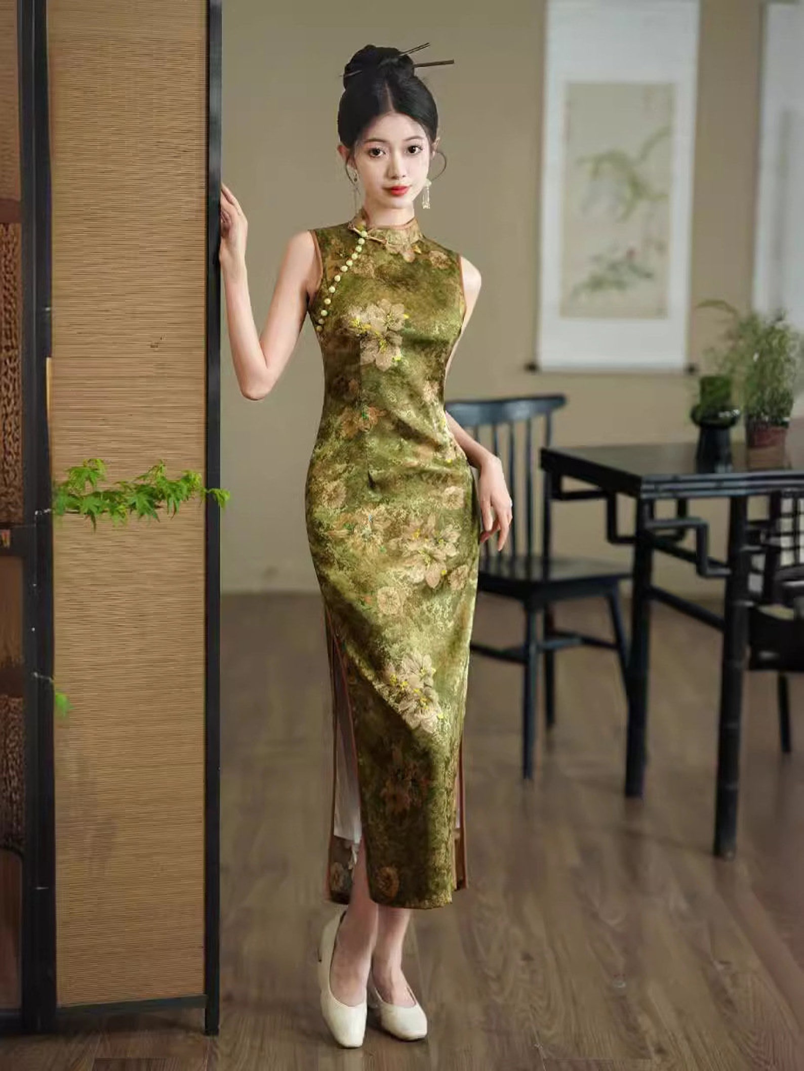 Summer Green Satin Cheongsam Dress main image 1