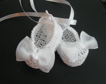 Botines de bebé niña recién nacida tejidos a crochet, zapatos de cuna para bautizo, botines de bautismo, zapatos de muñeca, zapatos de cuna para renacer tejidos a crochet, zapatos de bebé bautismal