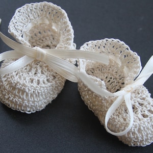 Crocheted Baby Booties Newborn Crib Shoes Unisex Baptism Baby Boy Girl Booties Christening Infant Crib Shoes Reborn Booties Knit Doll Shoes