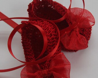 Chaussons pour nouveau-né au crochet, chaussures pour berceau, chaussons pour bébé au crochet, chaussures pour berceau Reborn en tricot, chaussures pour poupée au crochet, chaussons pour bébé faits main, rouge