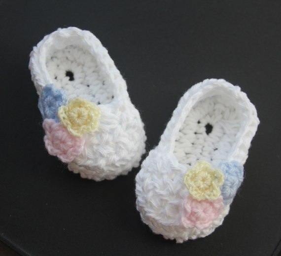 White Crocheted Baby Girl Booties Infant Crib Shoes Knit | Etsy