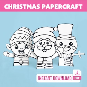 Può includere: Un lavoretto natalizio con un elfo dei cartoni animati, Babbo Natale e un pupazzo di neve, tutti in bianco e nero. I personaggi salutano su uno sfondo azzurro chiaro. Il testo in alto recita "CHRISTMAS PAPER CRAFT" e "INSTANT DOWNLOAD PDF" in basso.