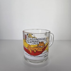 Vintage 1978 Garfield McDonald’s Glass Mug  Garfield and Odie  “Not a Pretty Life” Collector’s Mug