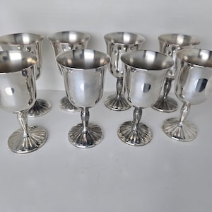 Set of 8 Vintage International Silver Co. Goblets – Silver-Plated Stemware, Floral Pattern, Retro Barware