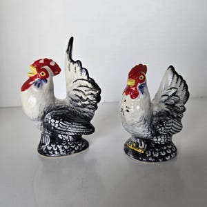Vintage Rooster Salt and Pepper Shakers – Black and White Ceramic Farmhouse Kitchen Decor
