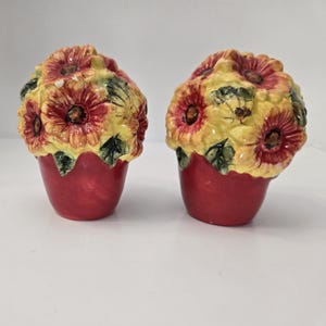 Sunflower Salt and Pepper Shakers – Bright and Cheerful Decor