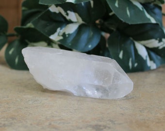 Crystal Quartz Point Gifts for Home Metaphysical Stones Birthday Gift Chakra Crystal Trendy Office Decor Reiki Stones Crown Chakra