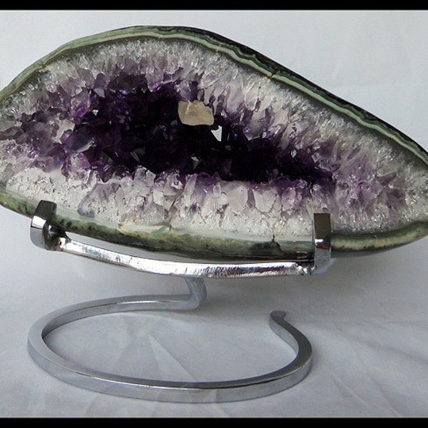 Large Amethyst Geode Wedding Gifts Protection Stone Trendy Office Decor Metaphysical Feng Shui Gifts for Home