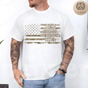 Papá retro, esposo, protector, héroe (Personaje con camiseta de camuflaje), camisa de caza (Personaje con camiseta de camuflaje), el mejor papá (Personaje con camiseta de camuflaje), papá militar (Personaje con camiseta de camuflaje), regalo para el Día del Padre
