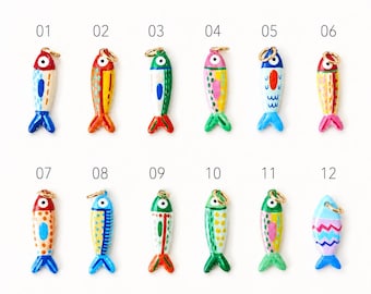 Ciondolo a forma di pesce in smalto, ciondolo a forma di pesce colorato, ciondolo per gioielli ispirato all'oceano, ciondolo a forma di pesce dipinto a mano, ciondolo fai da te per braccialetti e collane.