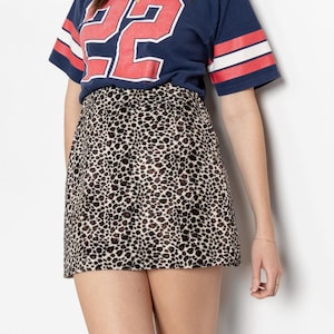 FAUX FUR SKIRT Vintage Leopard Animal Print Mini Pencil High Waist 90&#39;s / 28 29 Waist / Size 7 8