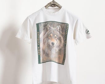 Vintage T-shirt Wolf Art: National Parks Conservation Graphic T-shirt
