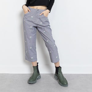EMBROIDERED GINGHAM COTTON capris Vintage trousers Women high waist black white Floral 90&#39;s / 26 to 28 Inch Waist / Size Small