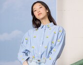 EMBROIDERED CHAMBRAY DENIM shirt vintage oversize flowers cotton Medium