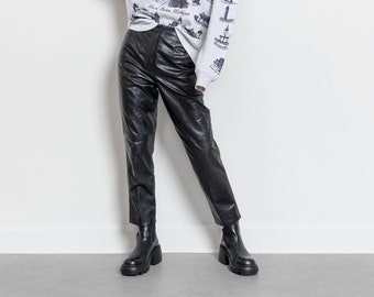 PLEATED LEATHER TROUSERS Vintage Black Pants / 25 Inch Waist / Size 2 3
