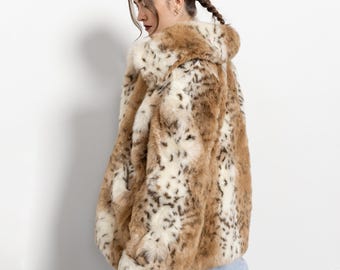 ジャケット・アウター Convertible Faux Fur Tippet Coat ジャケット・アウター Convertible Faux Fur Tippet Coat Bianca