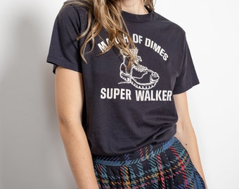 T-shirt SUPER WALKERS VINTAGE Doux, mince, déchiré, transparent à travers la Marche des Temps / Petit