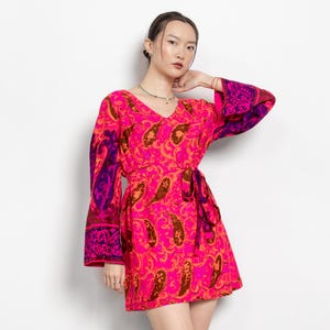 TROPICAL 70&#39;S MINI DRESS Vintage Bell Sleeves Shift Short Pink Neon Bright Summer / Medium
