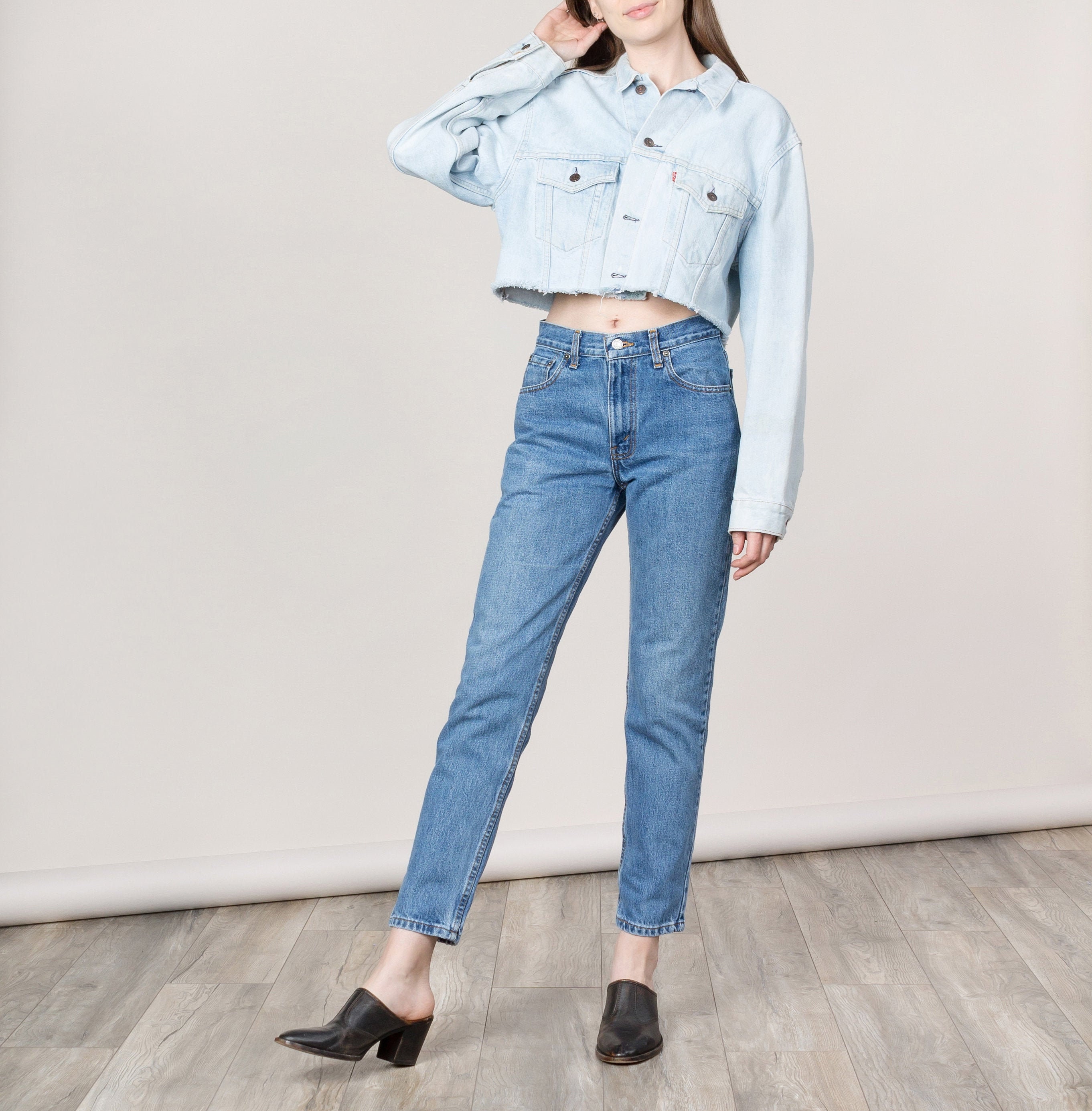 LEVIS JEANS / 38 Inch Hips / Size 6 