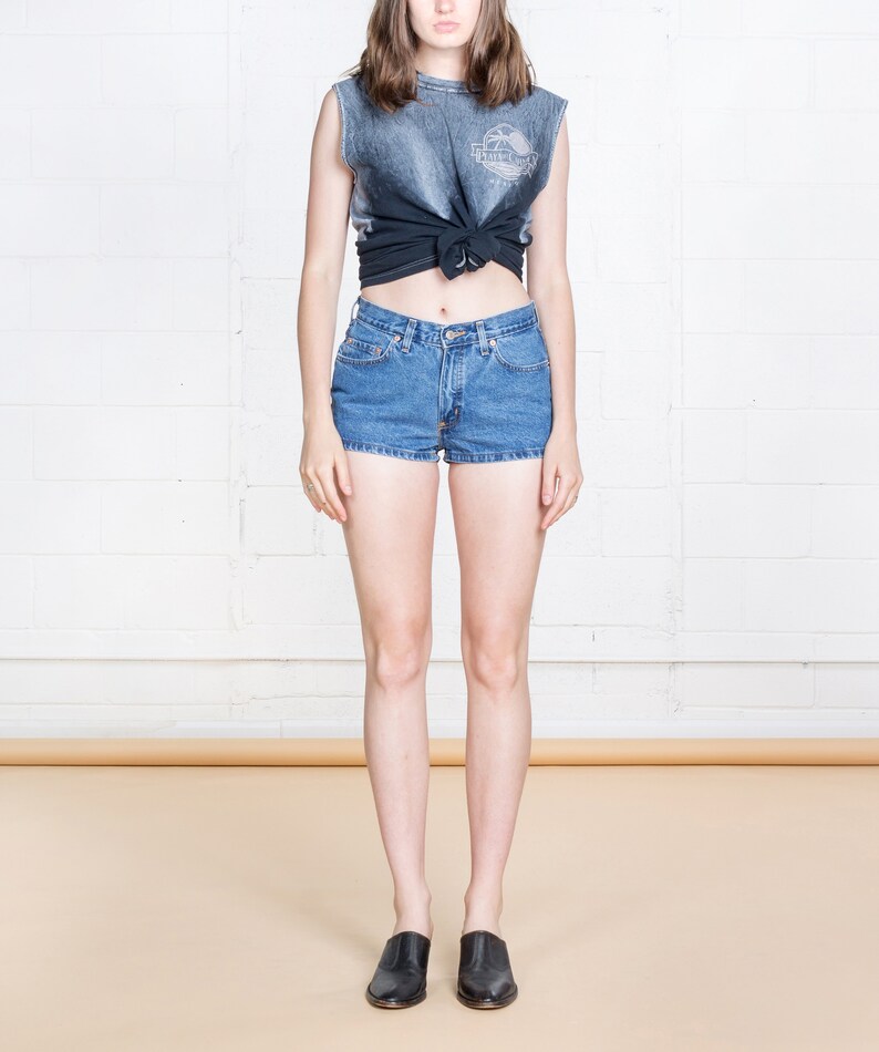 38 inch hips jean size