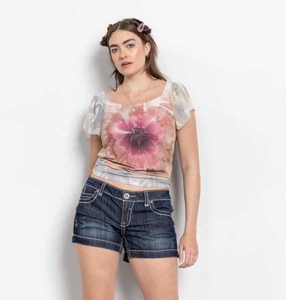 Y2K Low Rise Denim Shorts, Stretchy Embroidered Pockets, Size 11
