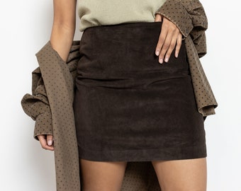 BROWN SUEDE SKIRT mini skirt Vintage soft / Inch Waist / Size 7 8 / 39 Inch Hips