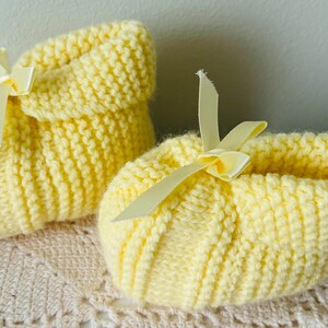 knit infant booties