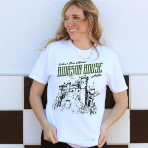 Chemise de la quatrième aile, chemise Aretia, produits dérivés de la maison Riorson, t-shirt Basgiath War College, t-shirt violet Sorrengail chevalière, cavalier de dragon, Xaden Riorson