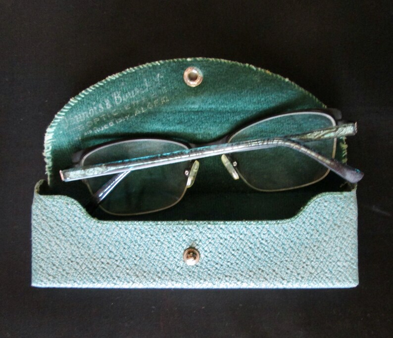 Antique Vintage Eyeglasses Case,eyeglasses,case,green Case,50s Style