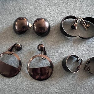 Lot of 4 Vintage Black Metal Clip-On Earrings – Bold Retro 80s Statement Jewelry – Mixed Geometric Styles – Gift for Her