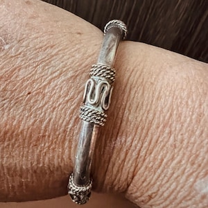 Vintage Mexican Sterling Silver Cuff Bracelet 925 with Swirl and Braided Wire Detail Artisan Boho Style 6.25” 20g
