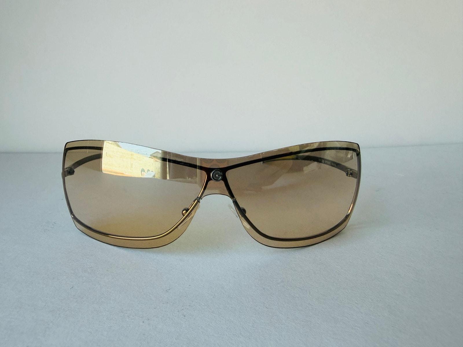 Gucci shield sunglasses - Etsy 日本