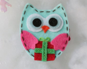 Holiday Owl Felt Hair Clip