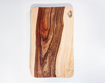 Orana Wavy Single-piece Natural Anti-Bacterial Hand-Made Eco-Friendly Australian-Made Camphor Laurel Orana Unique Cutting Board