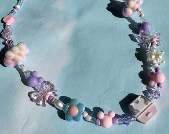 Collar de cuentas inspirado en el Skyliner en tonos pastel - estilo y2k, coqueta, joyería linda y moderna, collar desigual