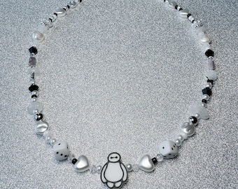 Collar de cuentas inspirado en Baymax de Big Hero 6 - y2k, joyería linda y moderna, combinación desigual, compañero de salud, hiro, animación de disney, sanfransokyo