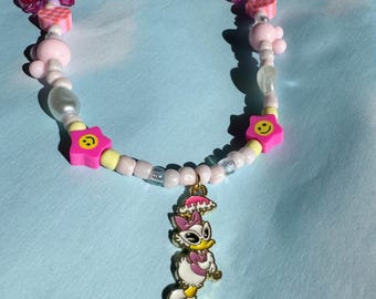 Collar de cuentas inspirado en Daisy Duck, estilo verano y atrevido - y2k, Disney, joyería linda y moderna, cumpleaños infantil, regalos, Mickey y amigos, femenino, rosa