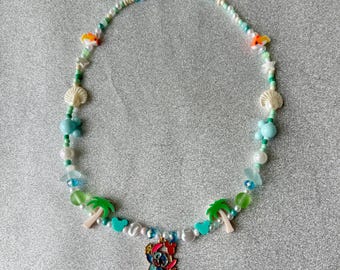 Collar de cuentas y dijes inspirado en Stitch: Lilo y Stitch, hawaiano, bocadillos de parque temático, Dole Whip, monstruo azul, personaje