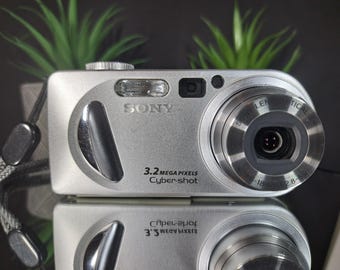 Amazon.com : Sony DSCP8 Cyber-shot 3.2MP Digital Camera w
