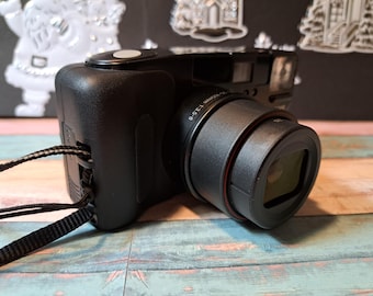Vintage Canon Mega Zoom 105: 35 mm Point & Shoot Filmkamera - im Test