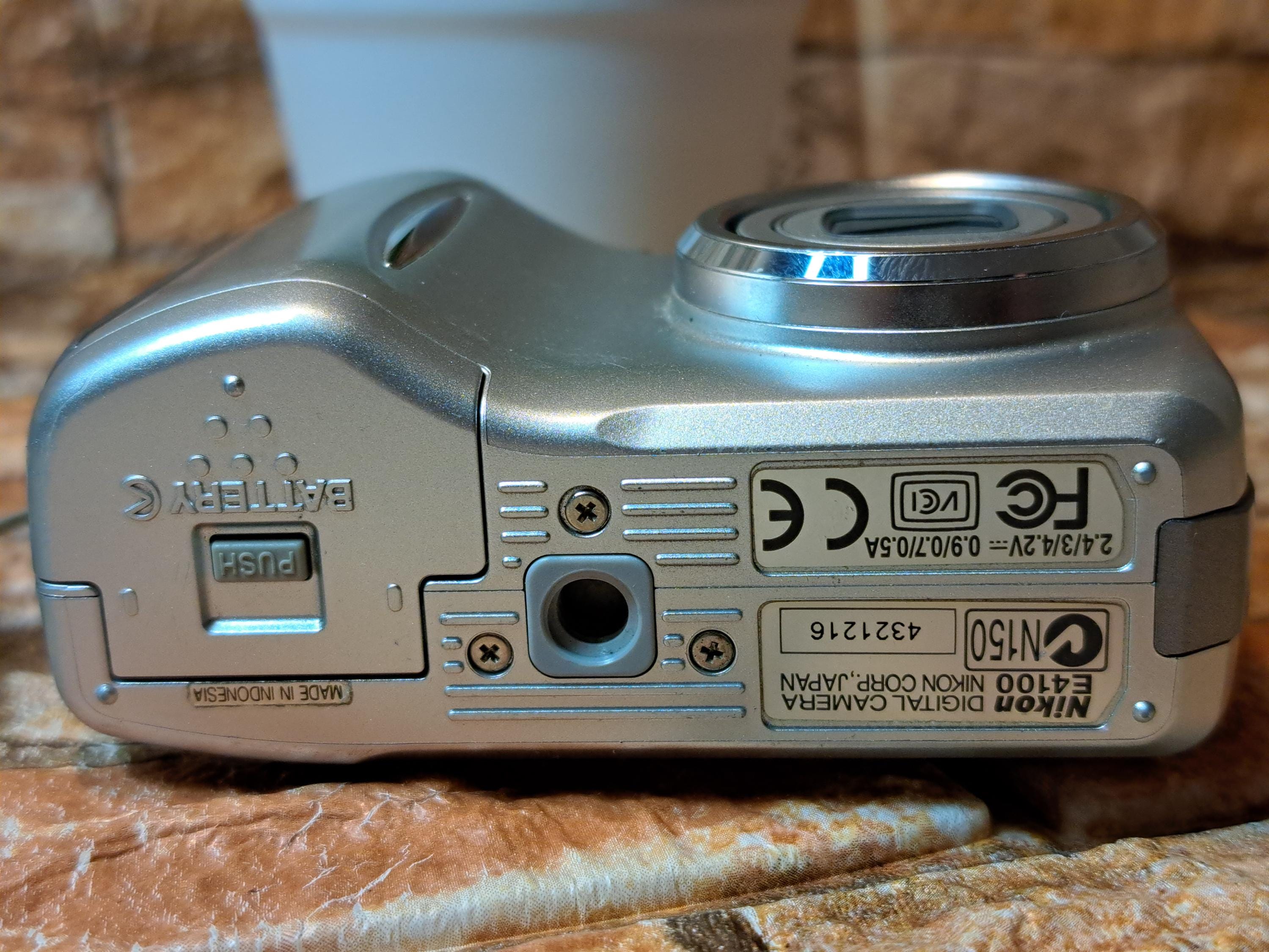 Vintage Nikon Coolpix 4100 Digital Camera: Retro Photography Gift