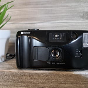 Ricoh YF-20 Super Date 35mm Film Camera - Tested, with Original Case
