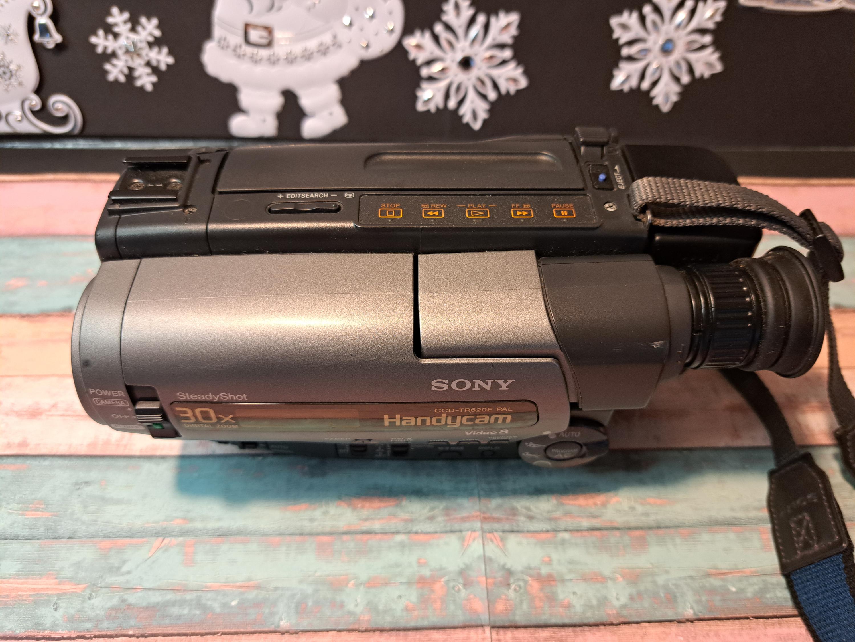 Sony CCD-TR620E Handycam | Retro Video8 Camcorder for Home