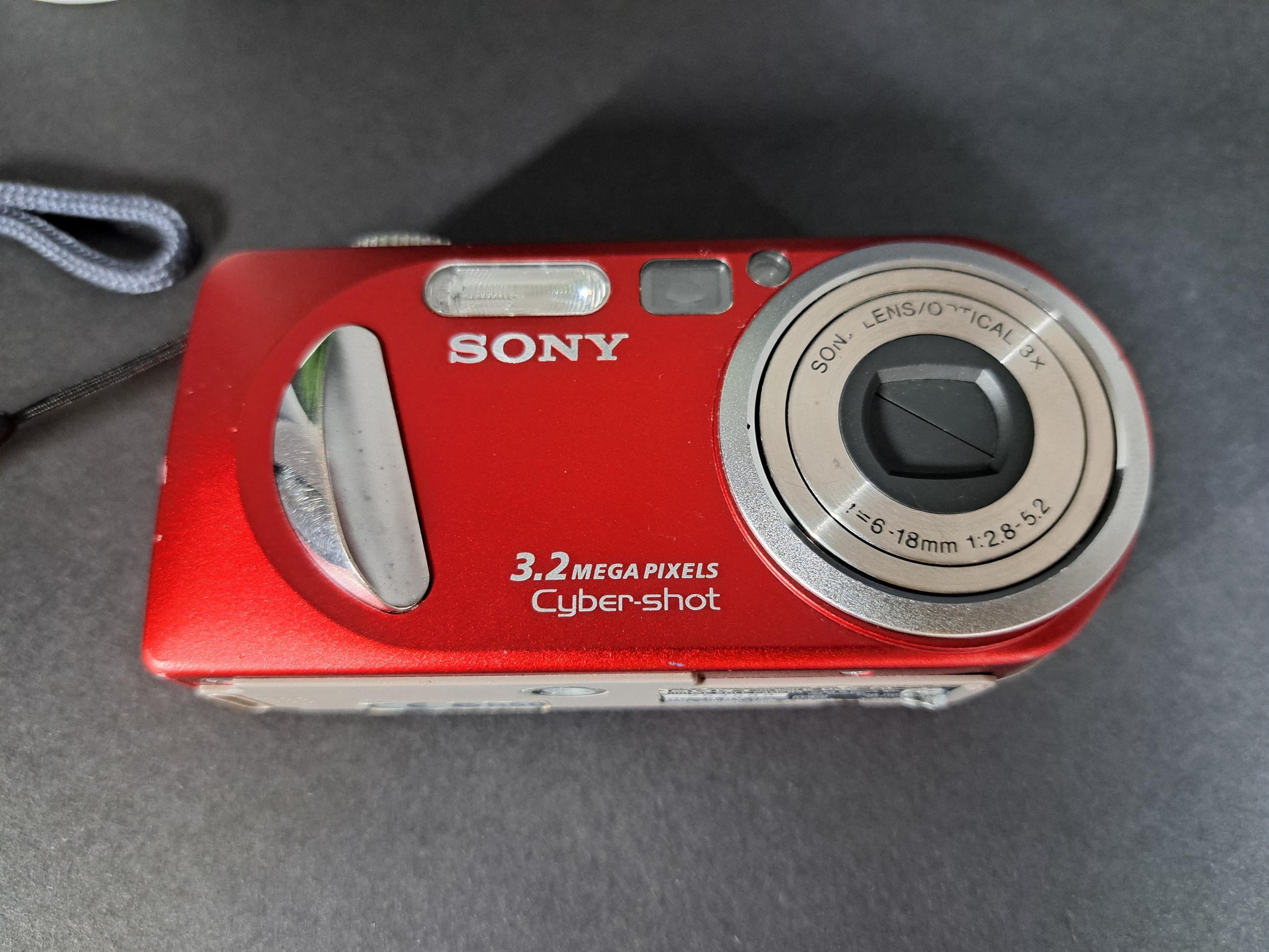 Vintage Sony Cyber-shot DSC-P8 Red Digital Camera: Retro