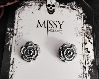 BLACK ROSE studs