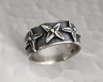 sale- EARTH STAR ring size 8