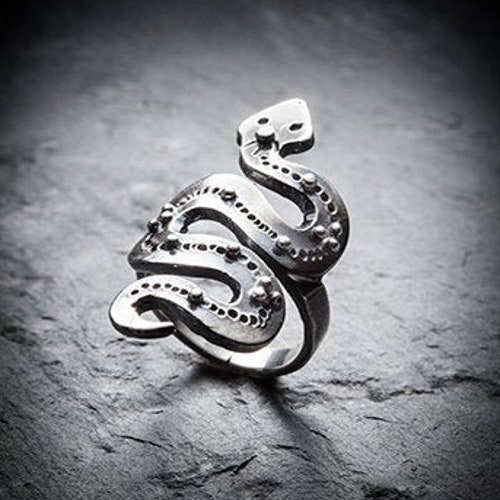 AMUNET snake ring