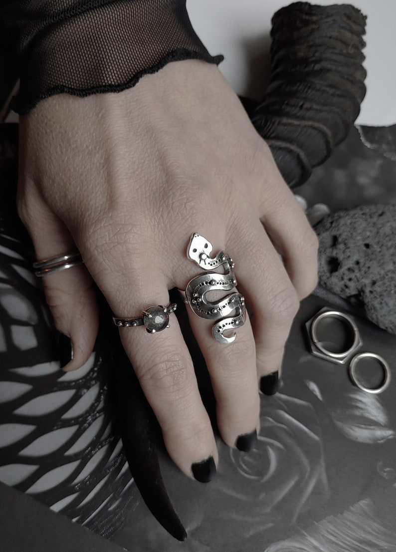 AMUNET snake ring image 4