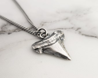 SHARK TOOTH necklace