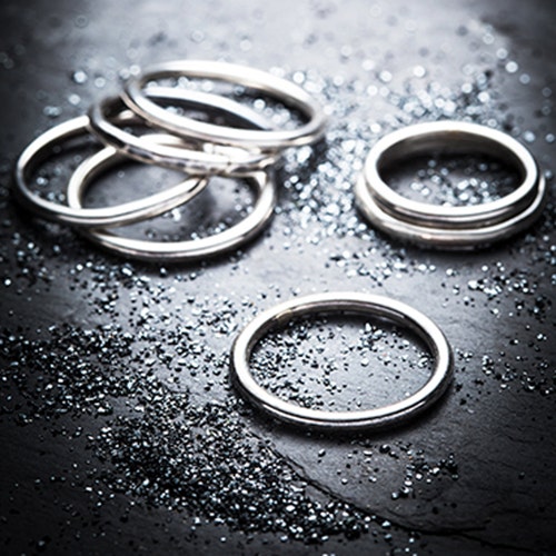TANTRUM silver round wire stackable ring
